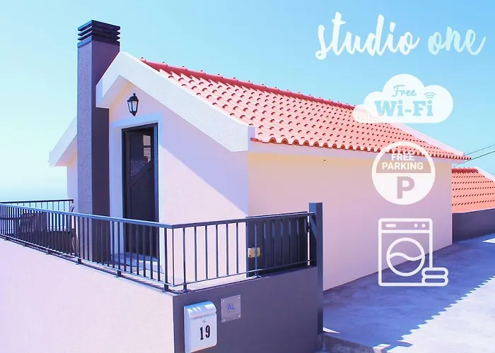 Studio One | Massapez | Faja Da Ovelha | Calheta