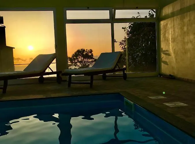 Casa Da Relva Com Piscina Aquecida Interna