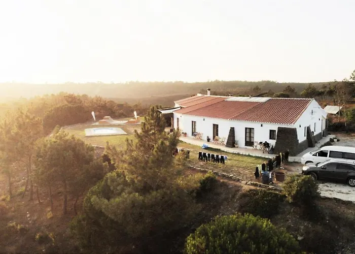 Russo Surf Resort - Vale Figueiras