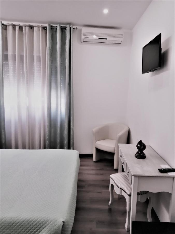 Domus Hotel *