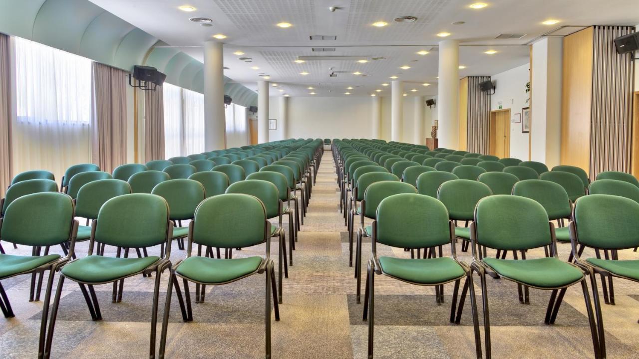 Cinquentenario & Conference Center 4*