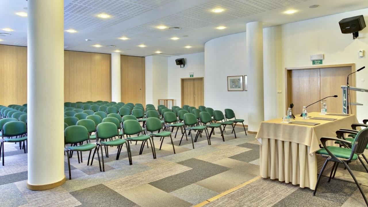 Hotel Cinquentenario & Conference Center 4*