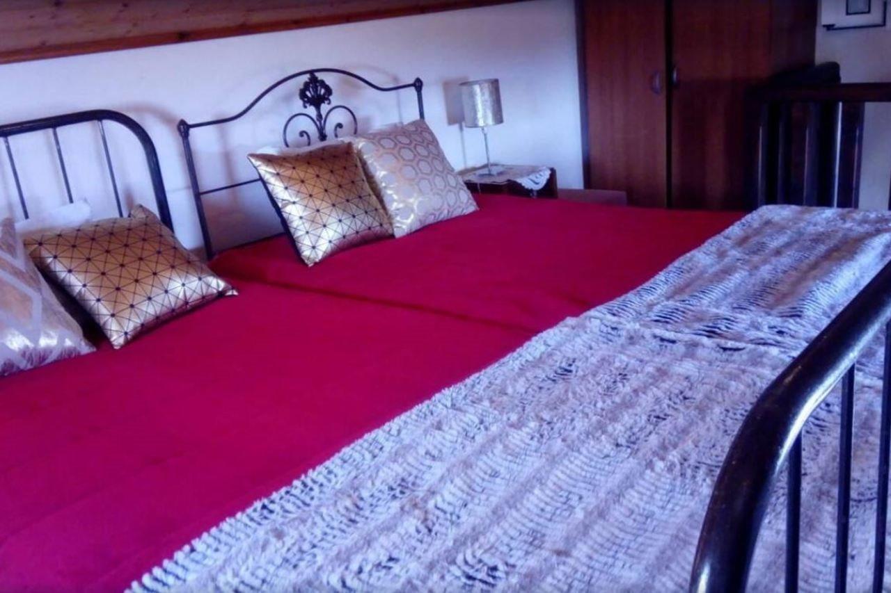 House With One Bedroom In With Furnished Garden And Wifi *
