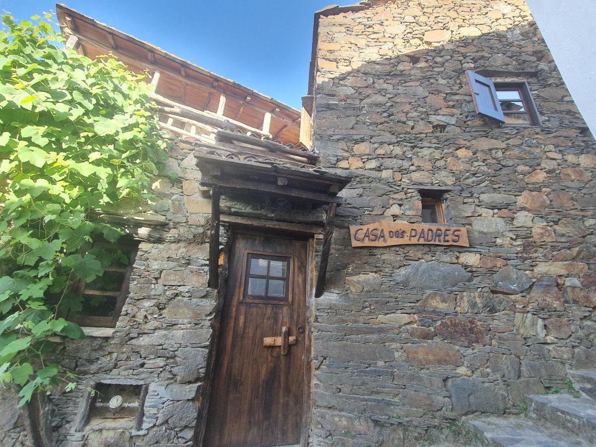 Talasnal Montanhas De * Lousa (Central Portugal)
