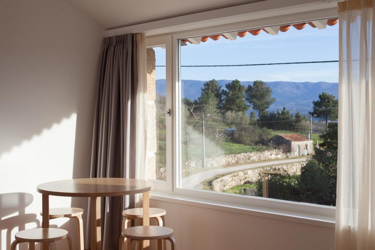 Casa Dos Feitais Country house Mesquitela