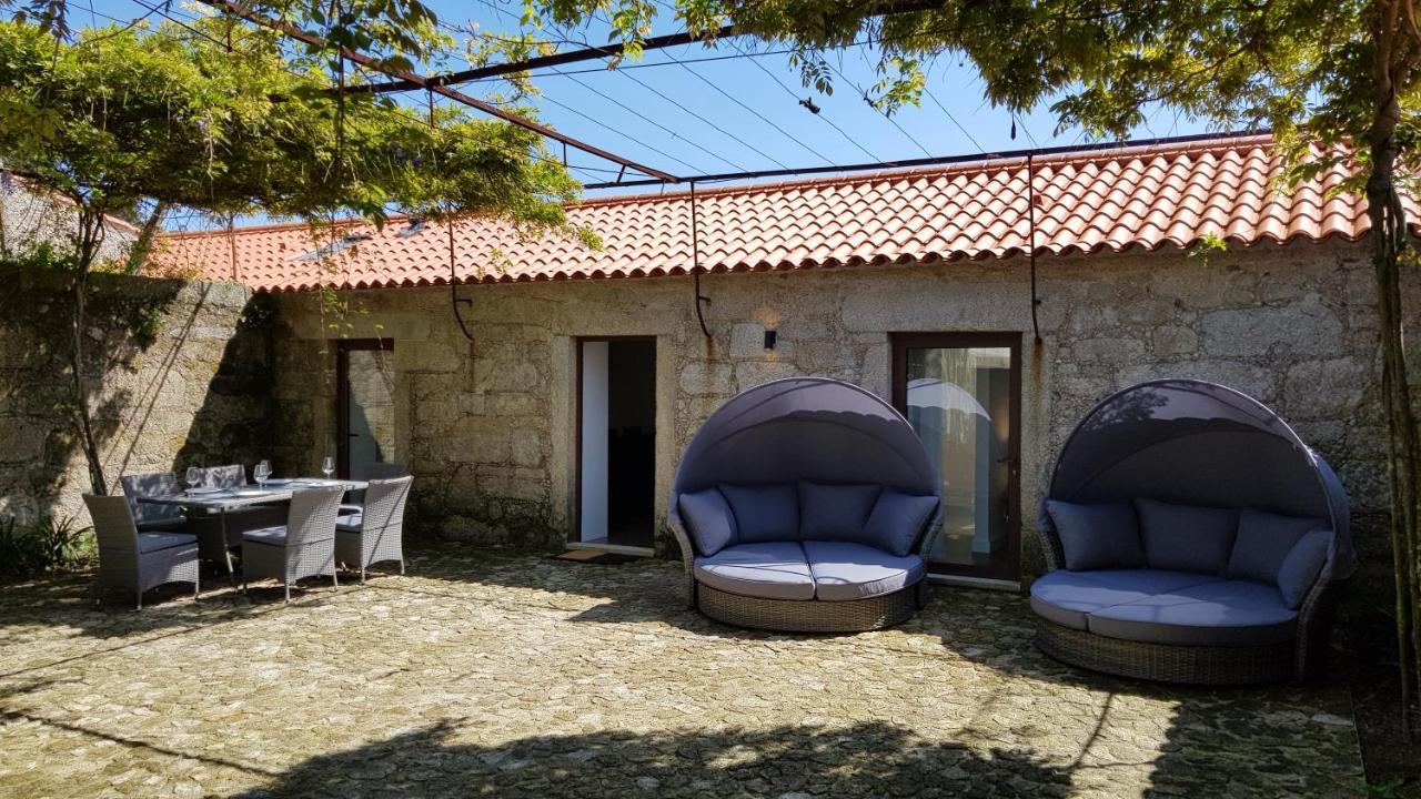 Casas Do Monte De Roques * Vila de Punhe