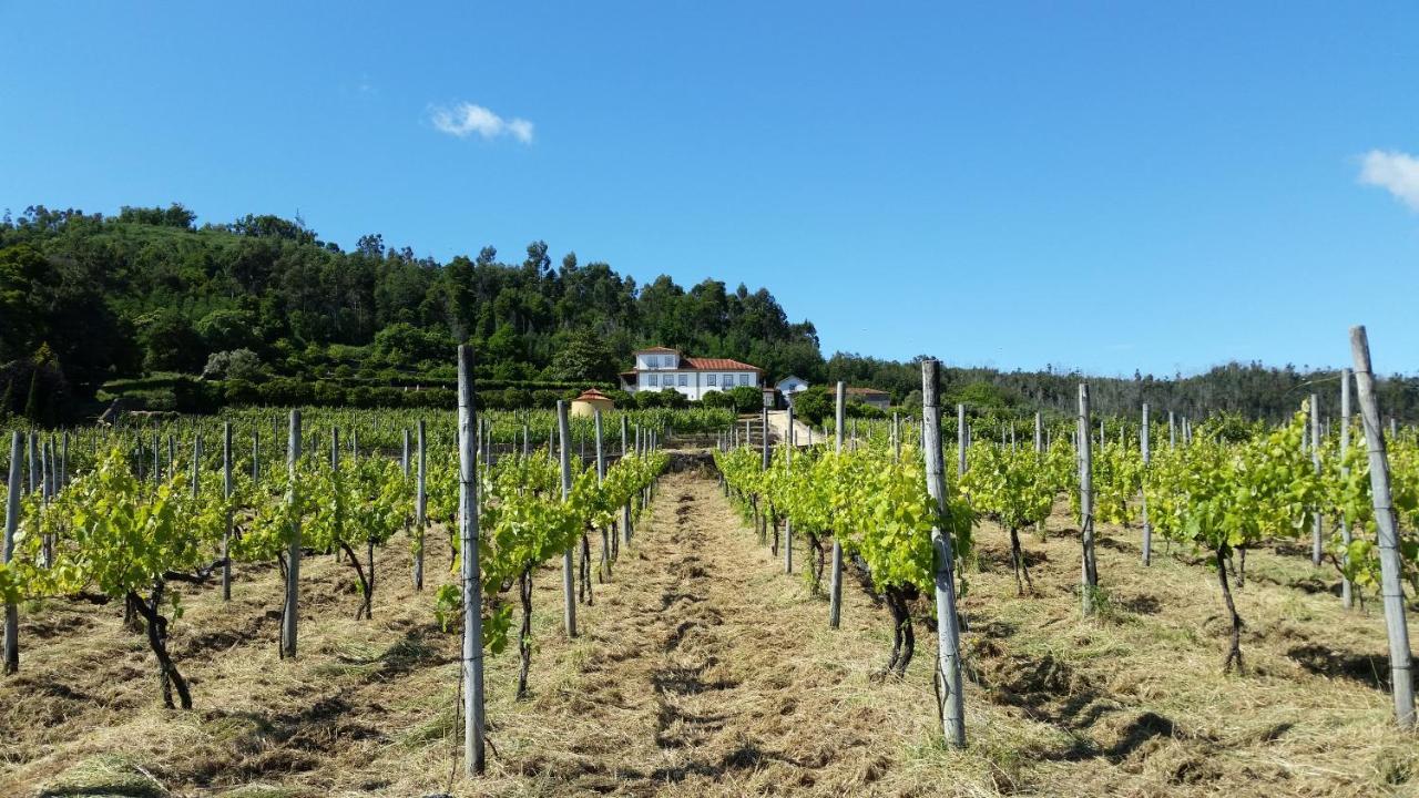 Casas Do Monte De Roques Farm stay Vila de Punhe