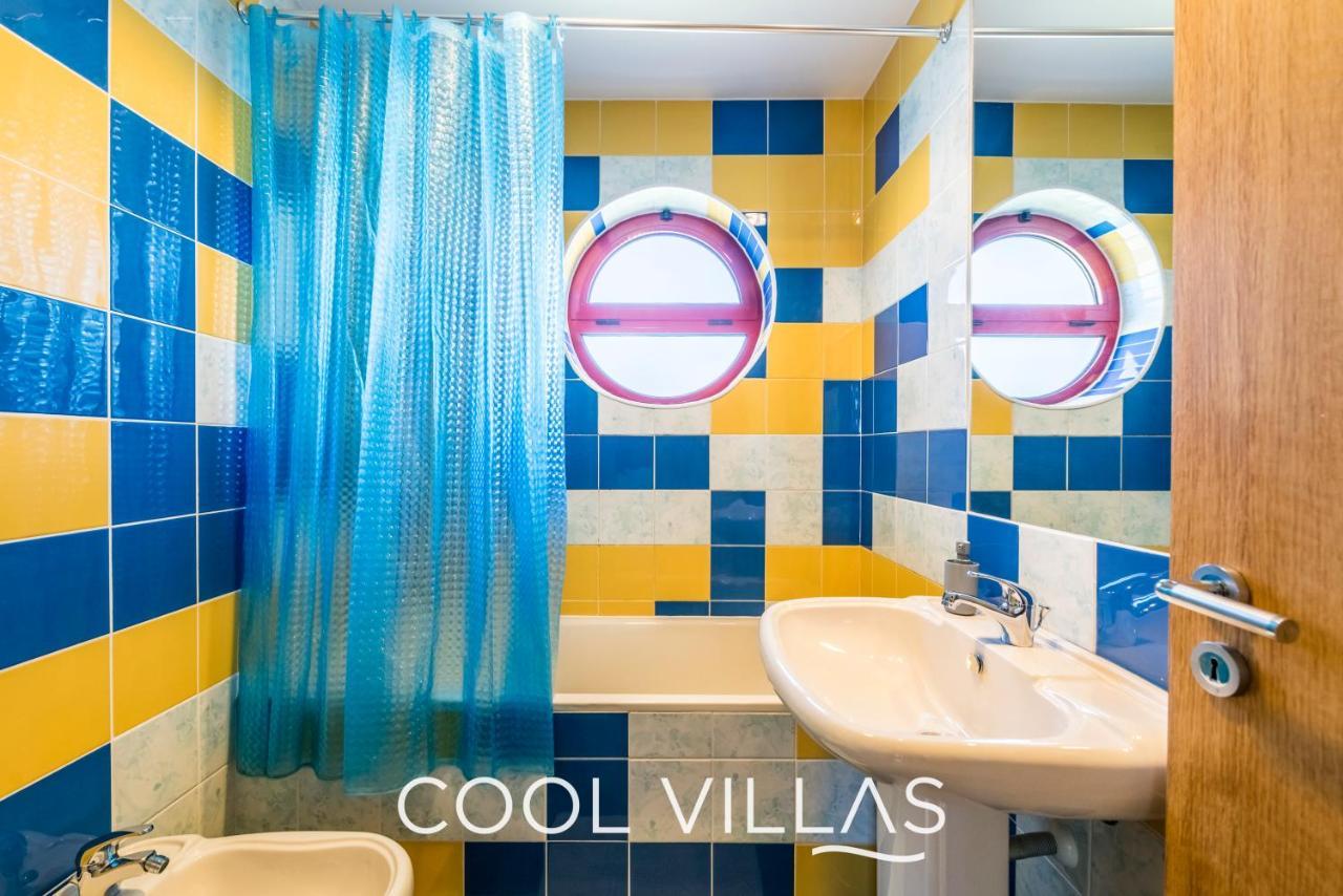 Casa de férias Acquamarina - 5 Bedroom, Water Front *