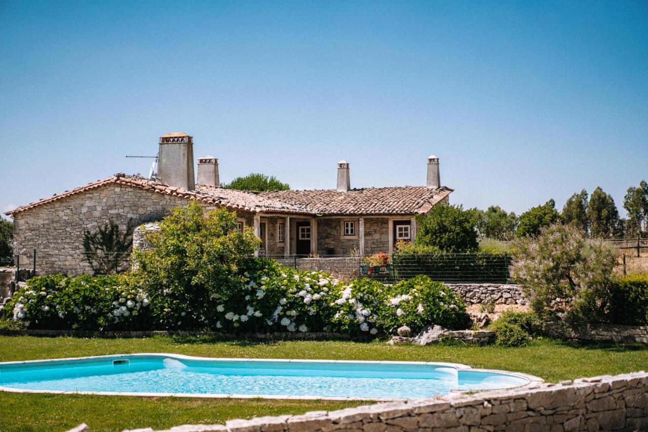 Casas De Pedra - Quinta Da Escola Farm stay Alvados