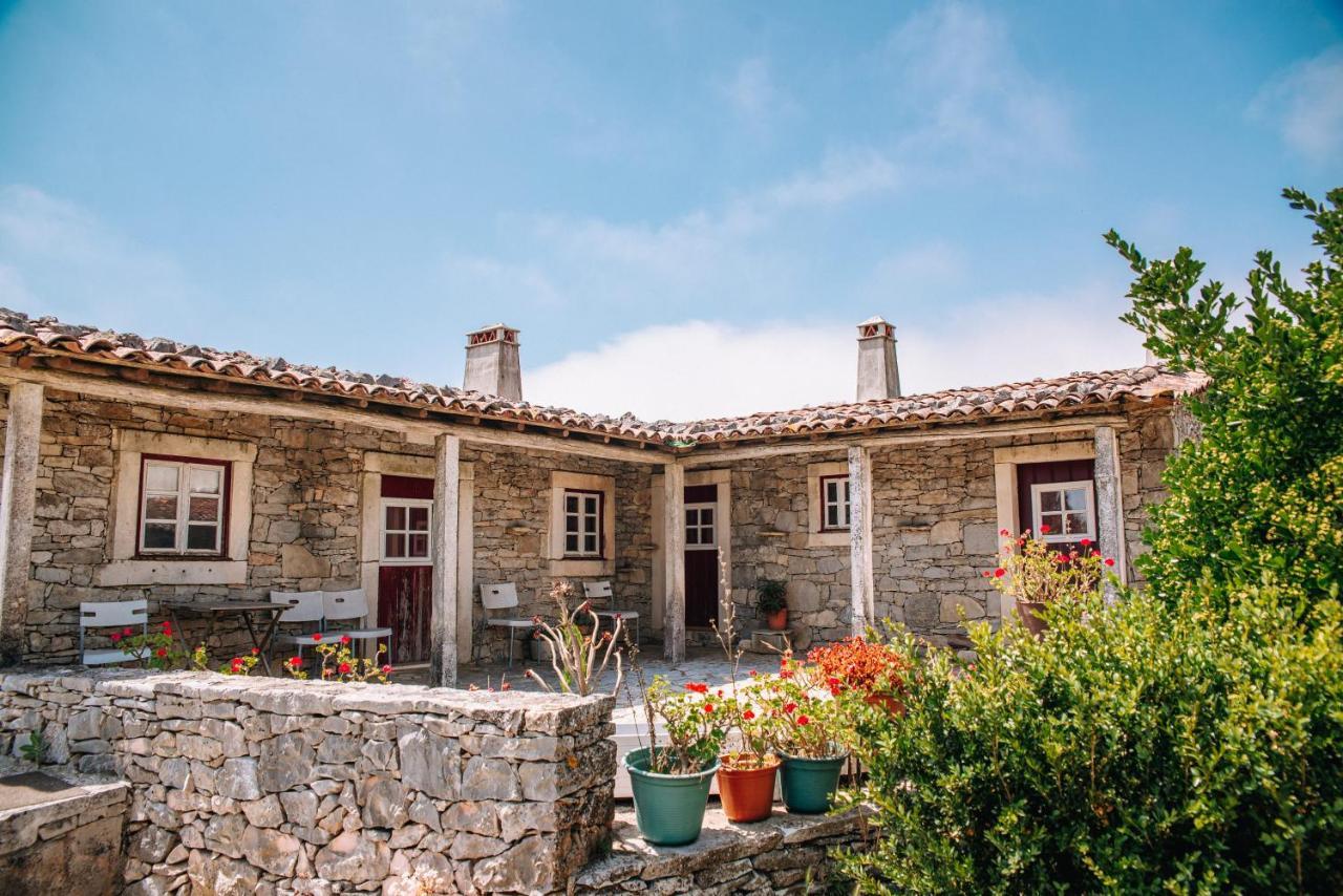 Farm stay Casas De Pedra - Quinta Da Escola Alvados