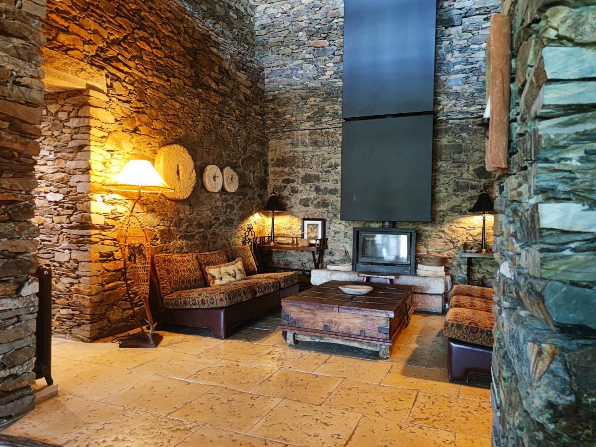 Casa Pipas / Quinta Do Portal Sabrosa