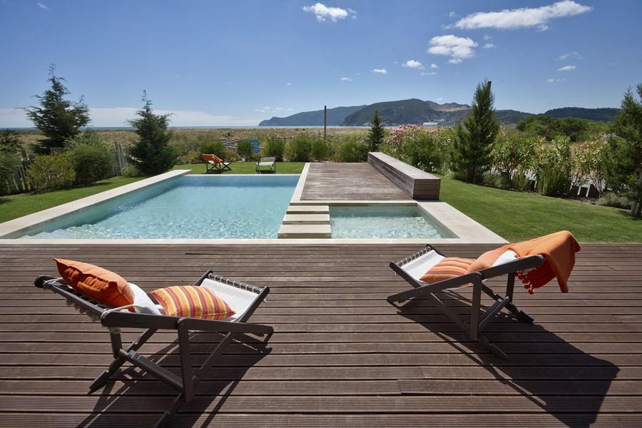 By The Editory - 4* Troia