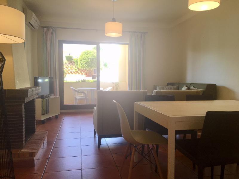 Apartamentos Vila Praia 3* Olhos de Agua (Albufeira)