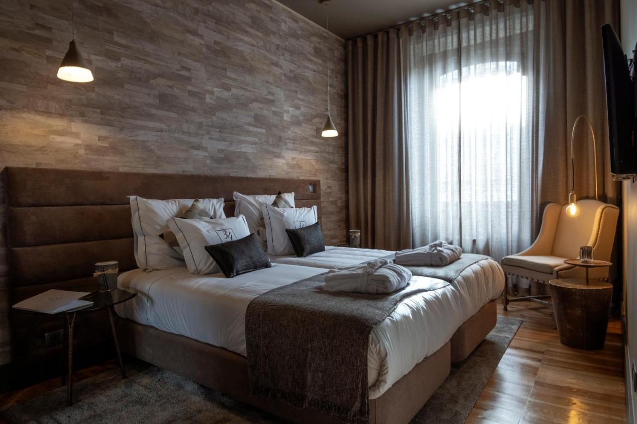 34 Hotel *