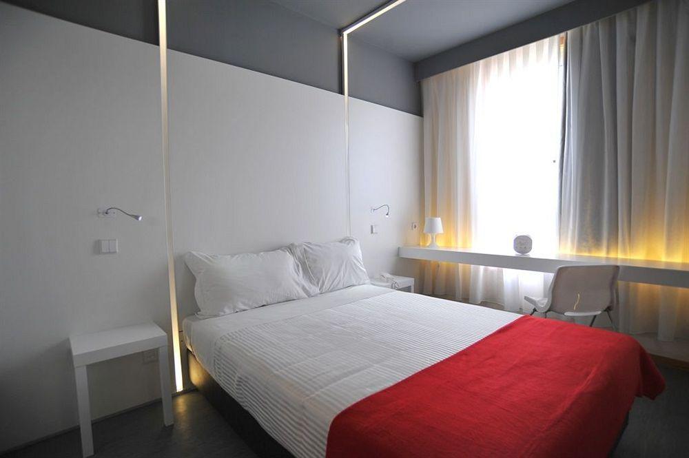 Basic By Axis Hotel