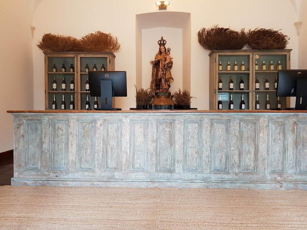 Convento Do Espinheiro, Historic & Hotel 5*