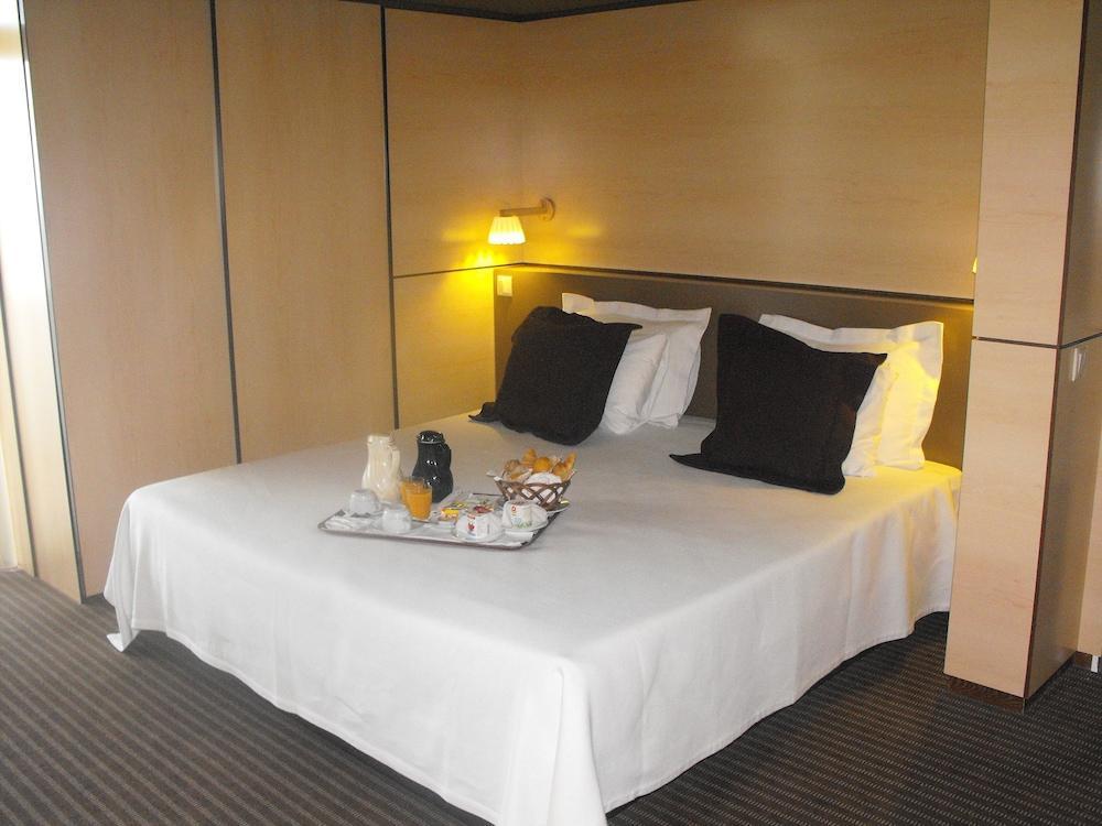 Axis Vermar Conference & 4*