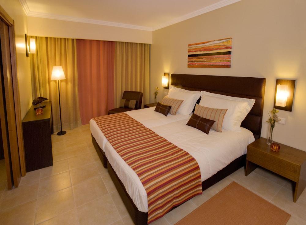 Alfagar Apartahotel 4*