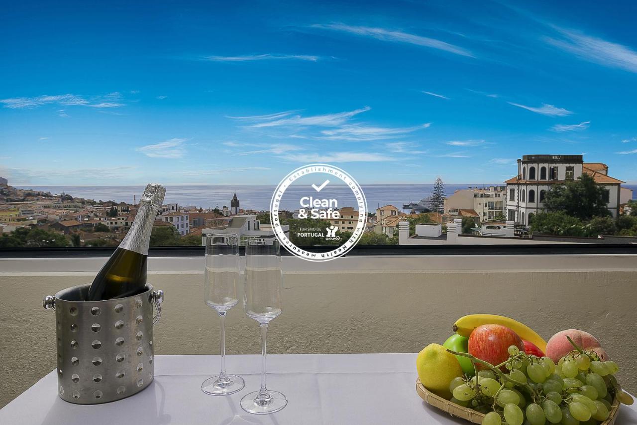 Funchal Window By Madeira Sun Travel * Funchal (Madeira)