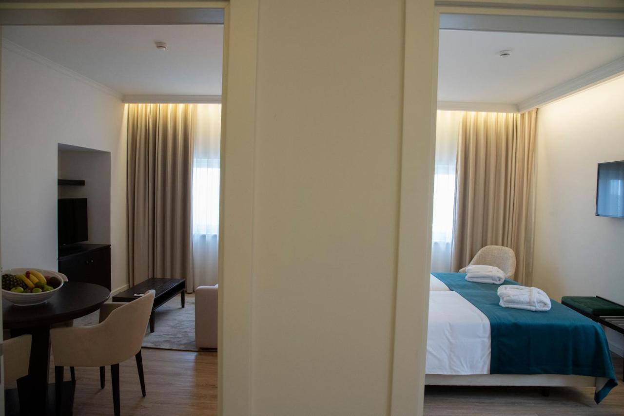 Luna De Hotel