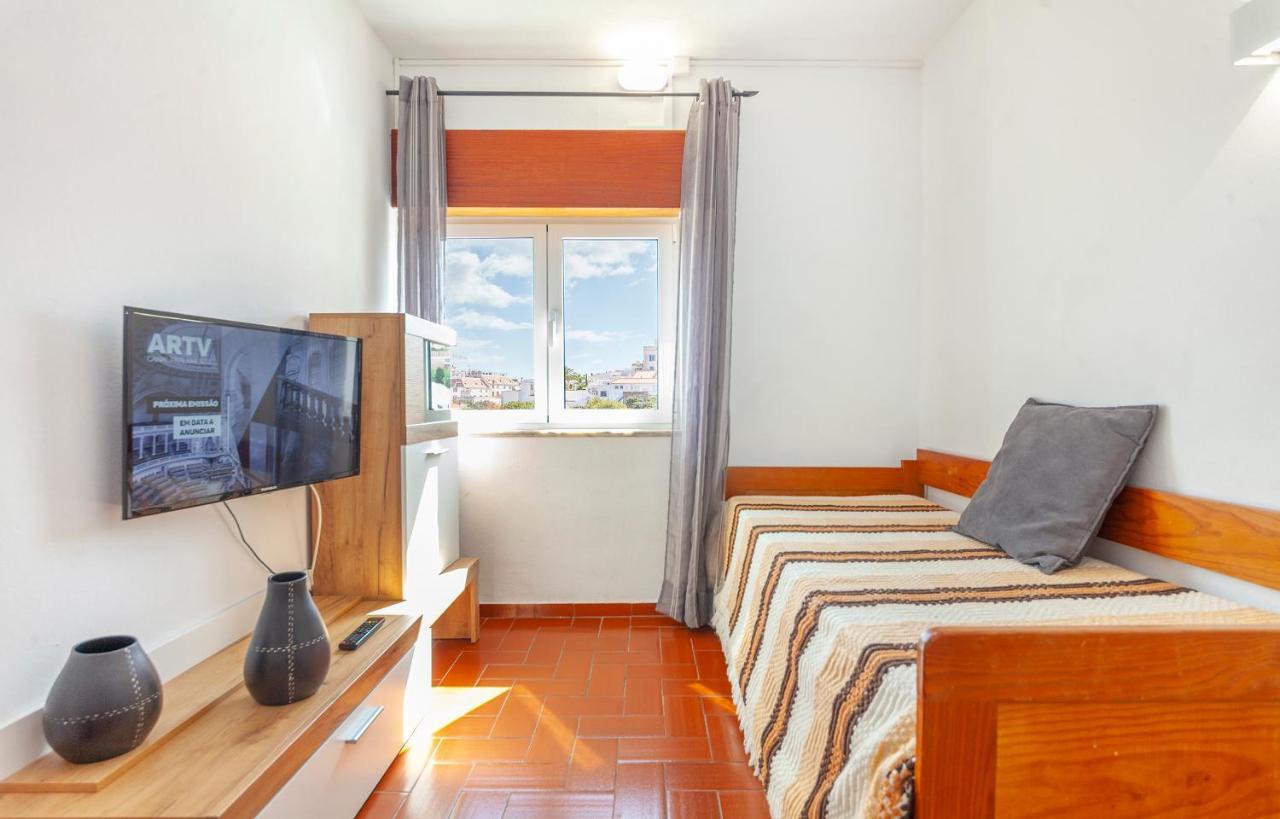 B14 - Heart Of Old Town Apartment