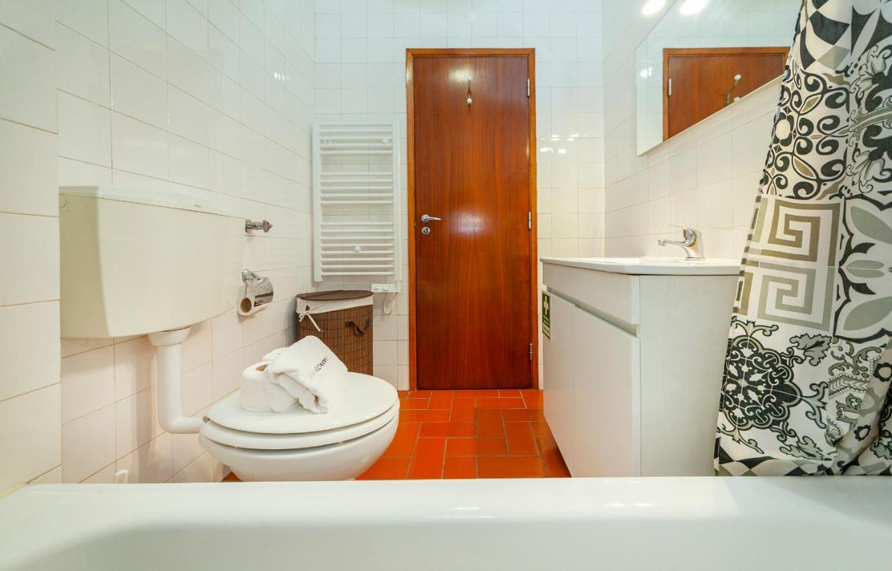 B14 - Heart Of Old Town Apartment *