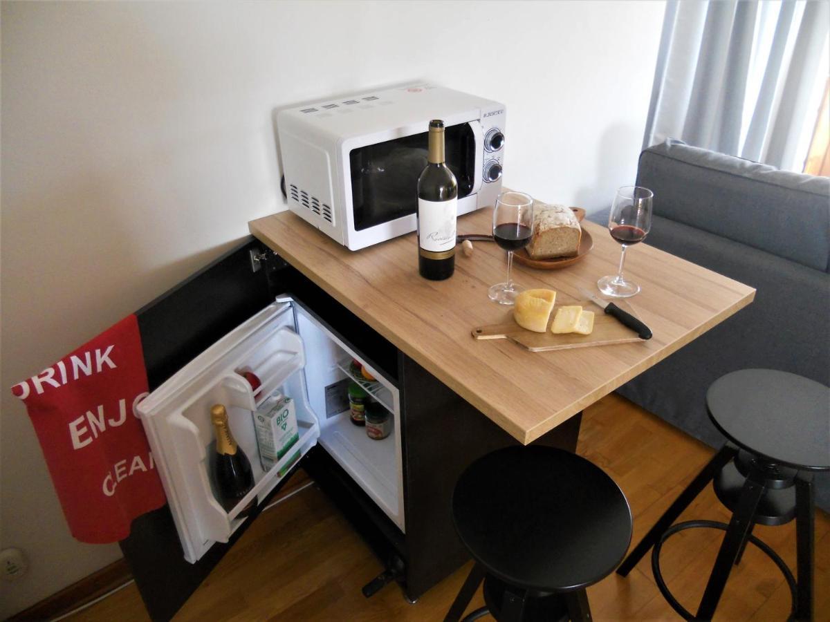 Acomodação com café da manhã  Galo Preto - *