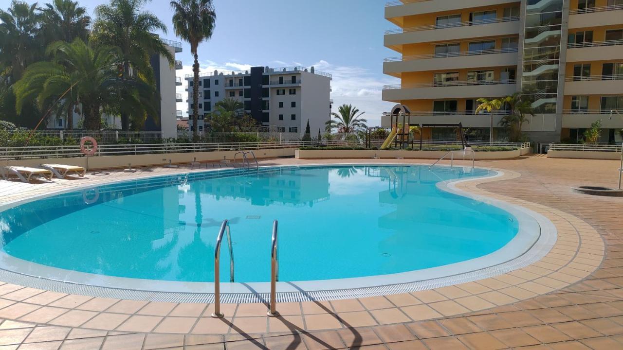 Forum Madeira Ajuda Apartamento *