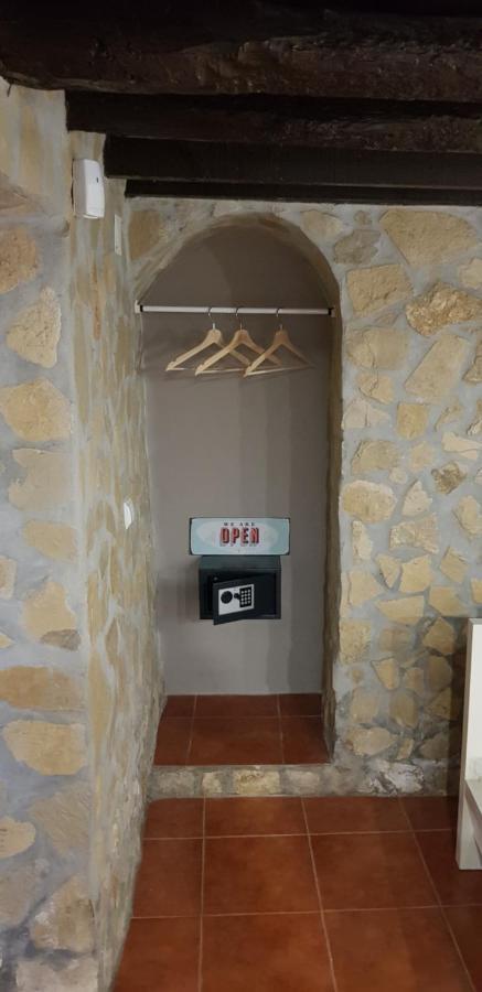 Al - Haoleguesthouse Sobral de Monte Agraco