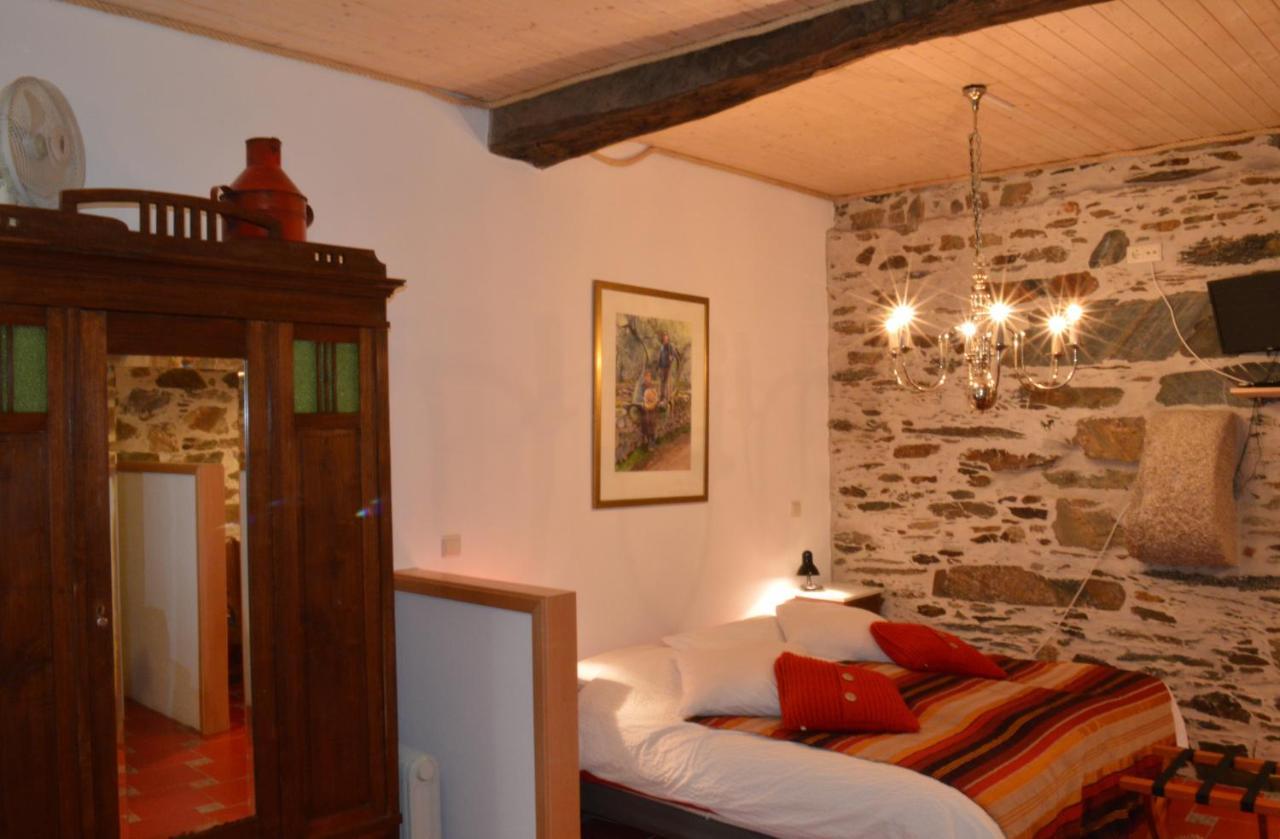 Mesao Guest house *