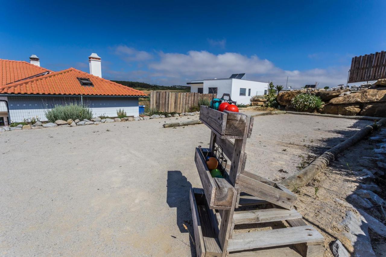 The Maverick Surfvillas Hostel *