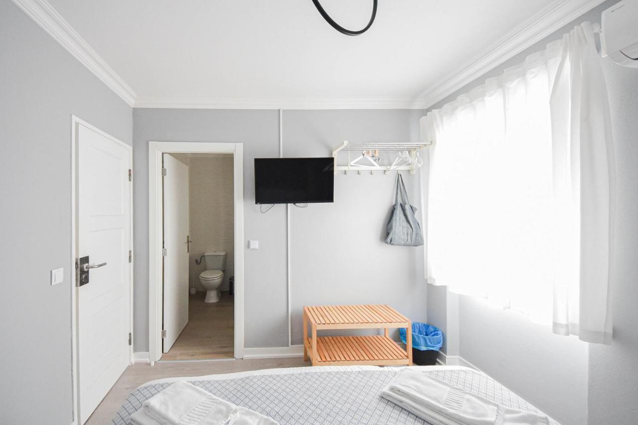 Bed & Breakfast Blue Door Lagos