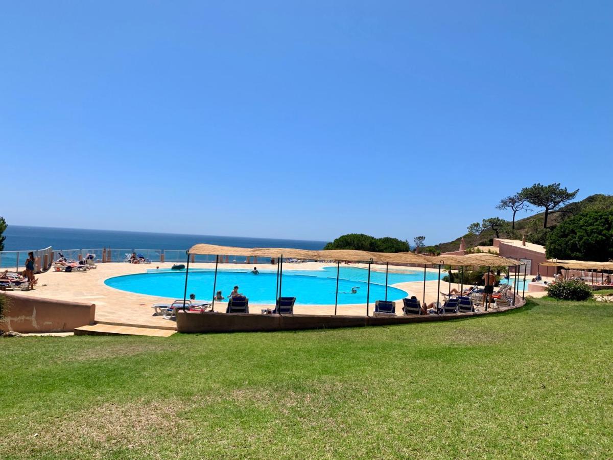 Casadaluz 86: Porto Dona Maria Oceanfront Retreat Holiday home Praia Da Luz