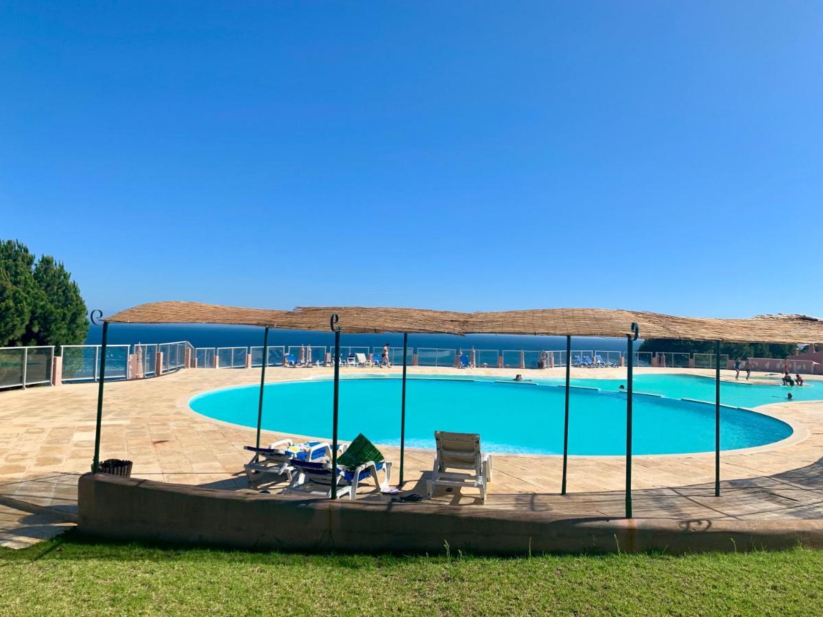 Casadaluz 86: Porto Dona Maria Oceanfront Retreat Holiday home