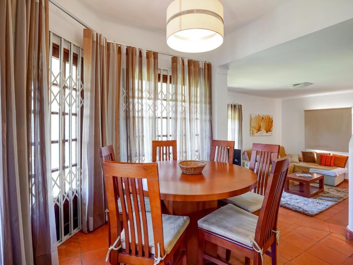 Lovely Villa In Vilamoura With Private Pool Villa *