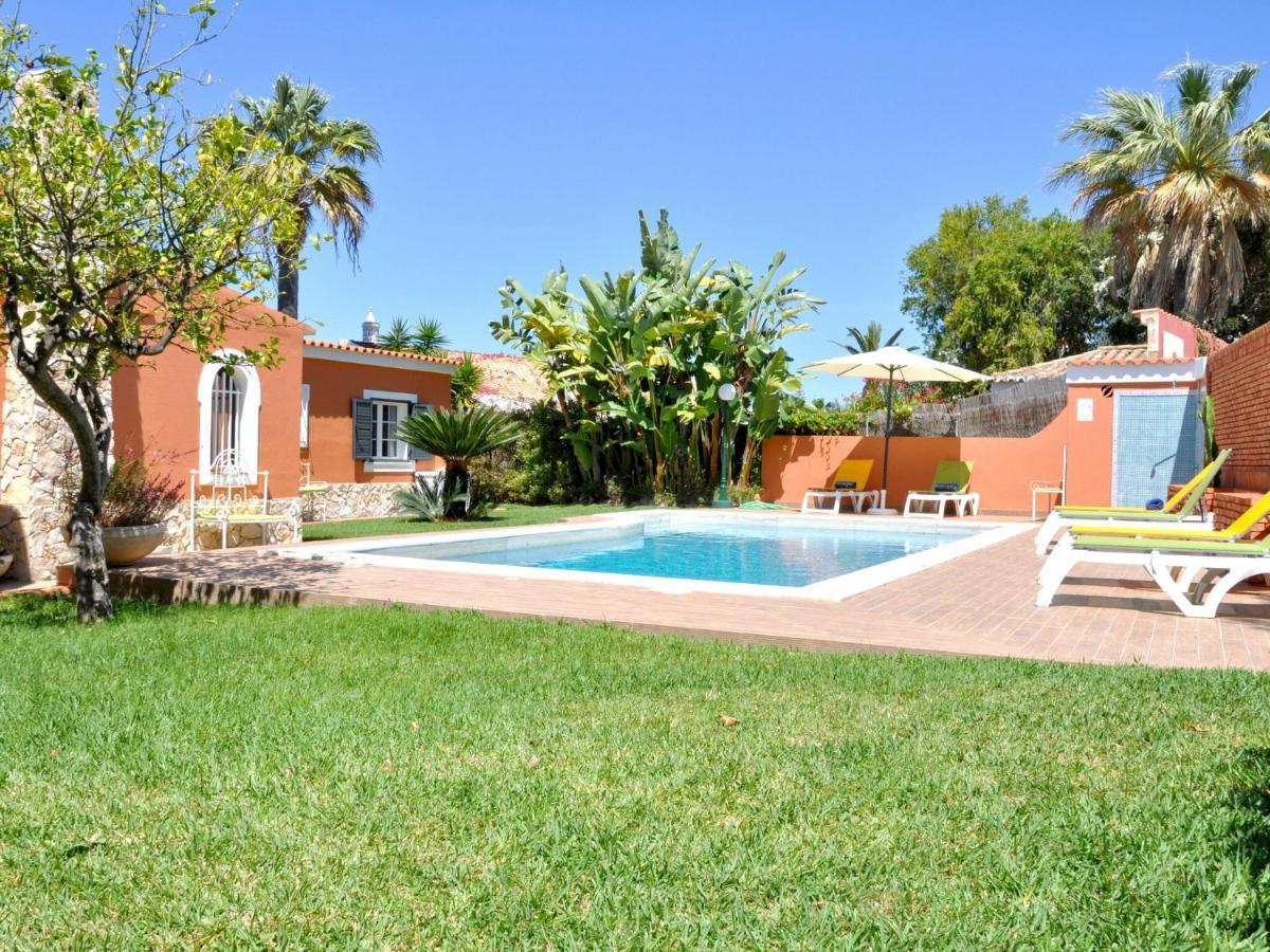 Villa In A Quiet Area With Private Pool Near The Golf Courses And The Marina *