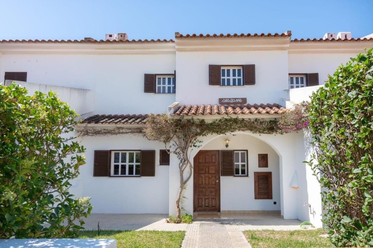 Beachfront With Private Pool In Manta Rota Villa