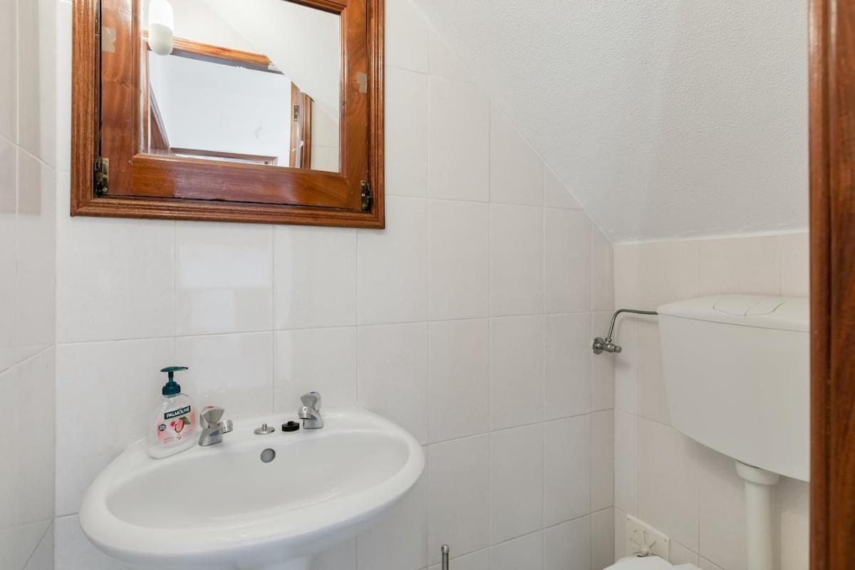 Villa Beachfront With Private Pool In Manta Rota