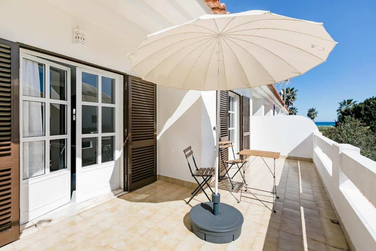 Villa Beachfront With Private Pool In Manta Rota *