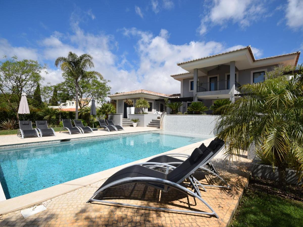Modern With Swimming Pool Near Carvoeiro Villa