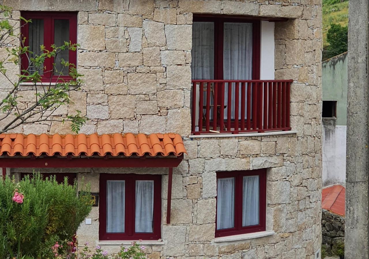 Casas Da Ribeira