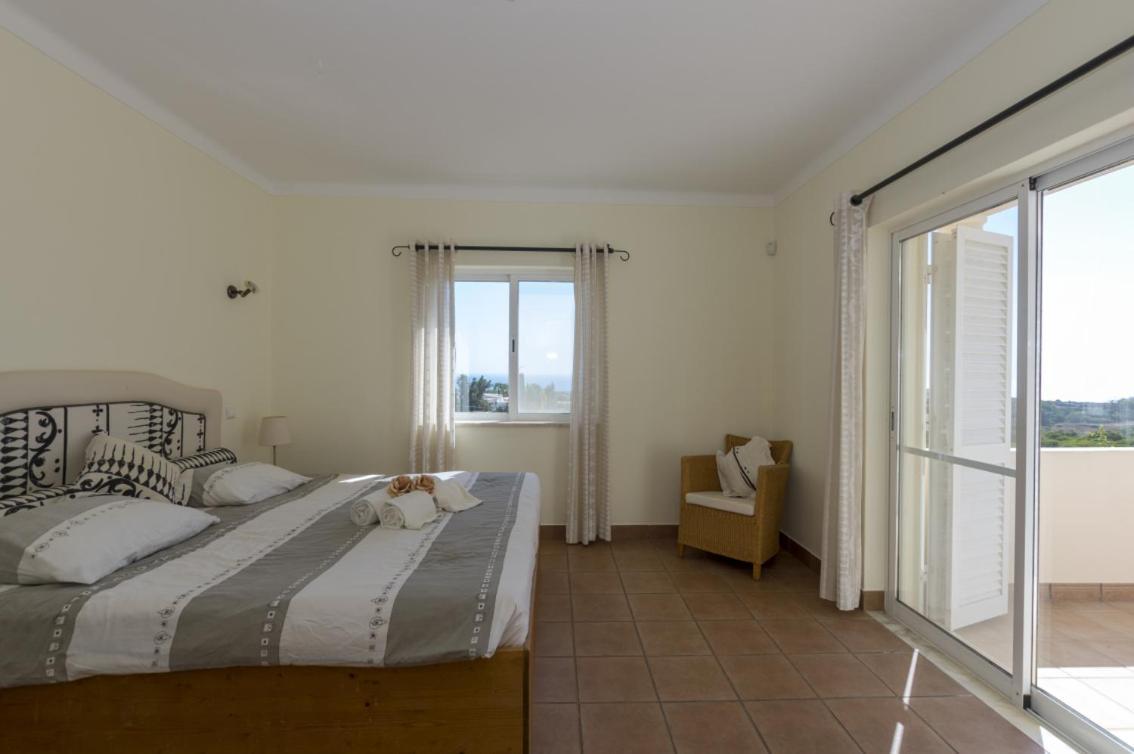 Villa With Beautiful Views & Spacious Garden