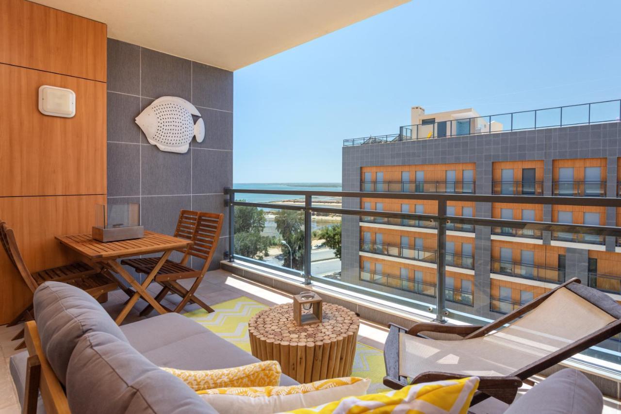 Privilege Sea View Pochet With Rooftop Pool, Village Marina - * Olhao