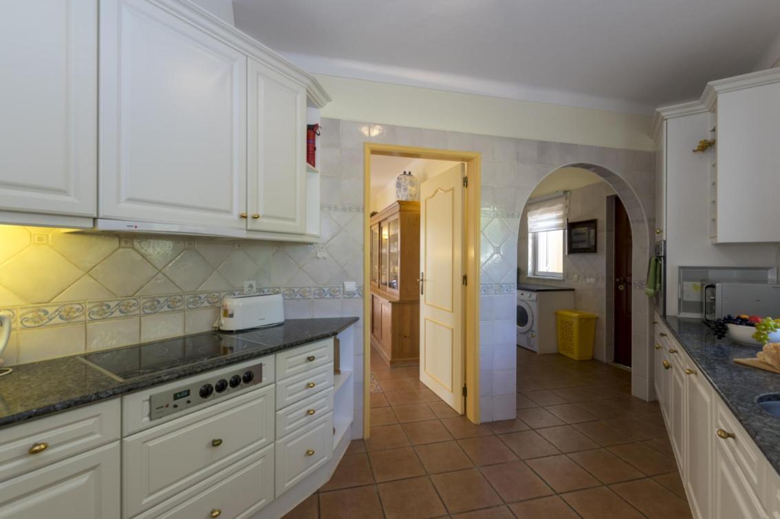 Villa With Beautiful Views & Spacious Garden Ferragudo (Faro)