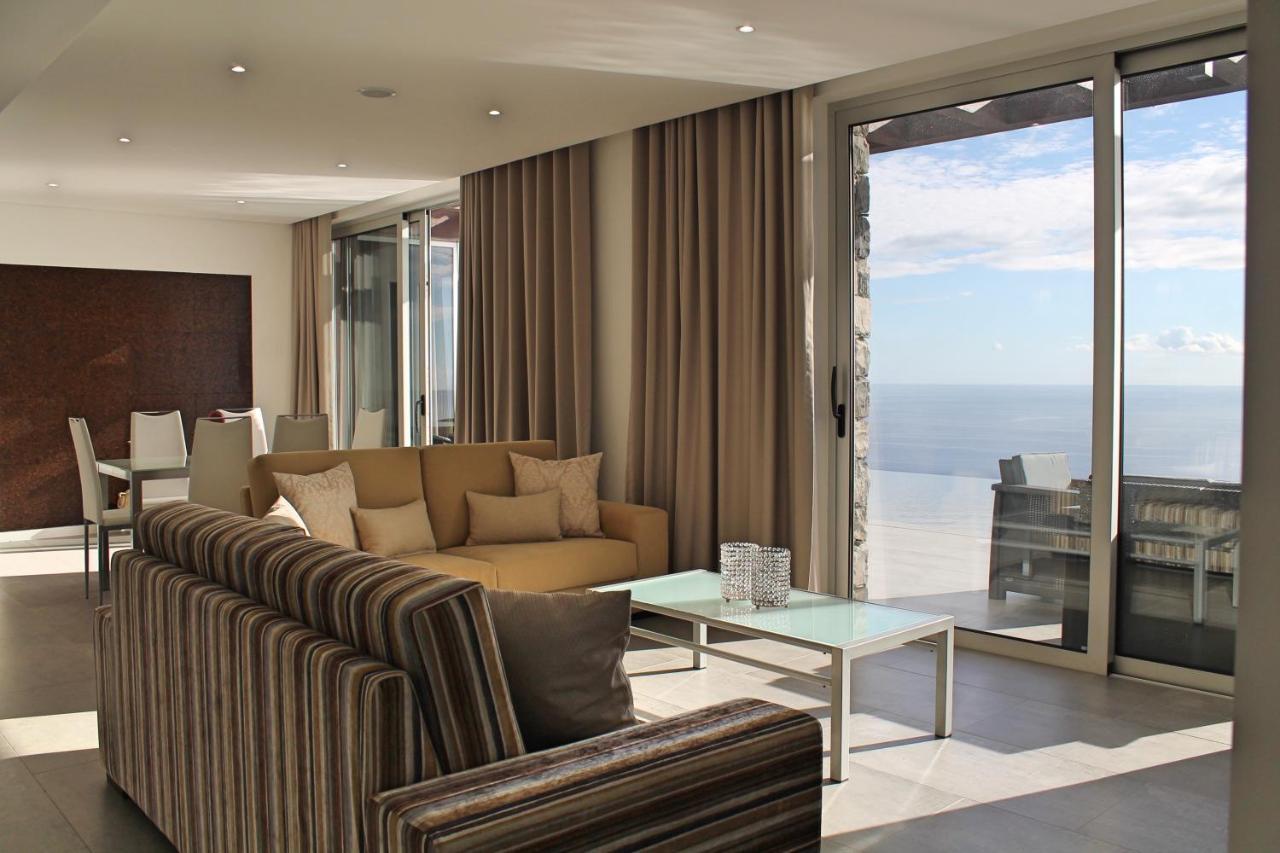 Spectacular Calheta Villa Villa Cliffscape 3 Bedrooms Panoramic Sea Views Well-Furnished In