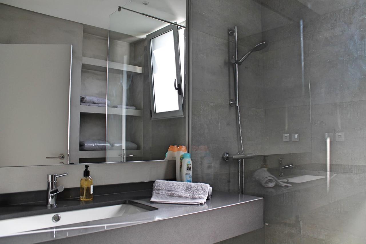 Spectacular Calheta Villa Villa Cliffscape 3 Bedrooms Panoramic Sea Views Well-Furnished In
