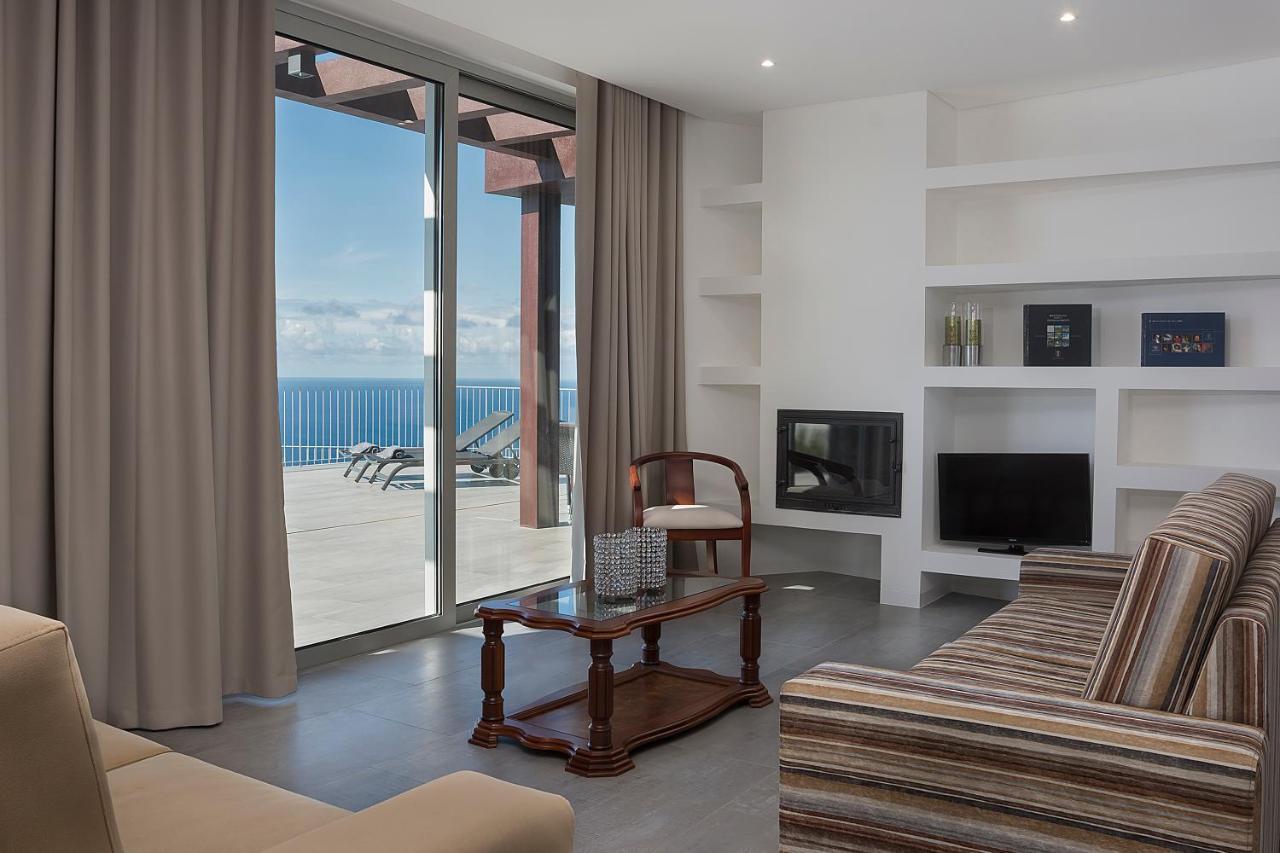 Villa Spectacular Calheta Villa Villa Cliffscape 3 Bedrooms Panoramic Sea Views Well-Furnished In Estreito Da Calheta