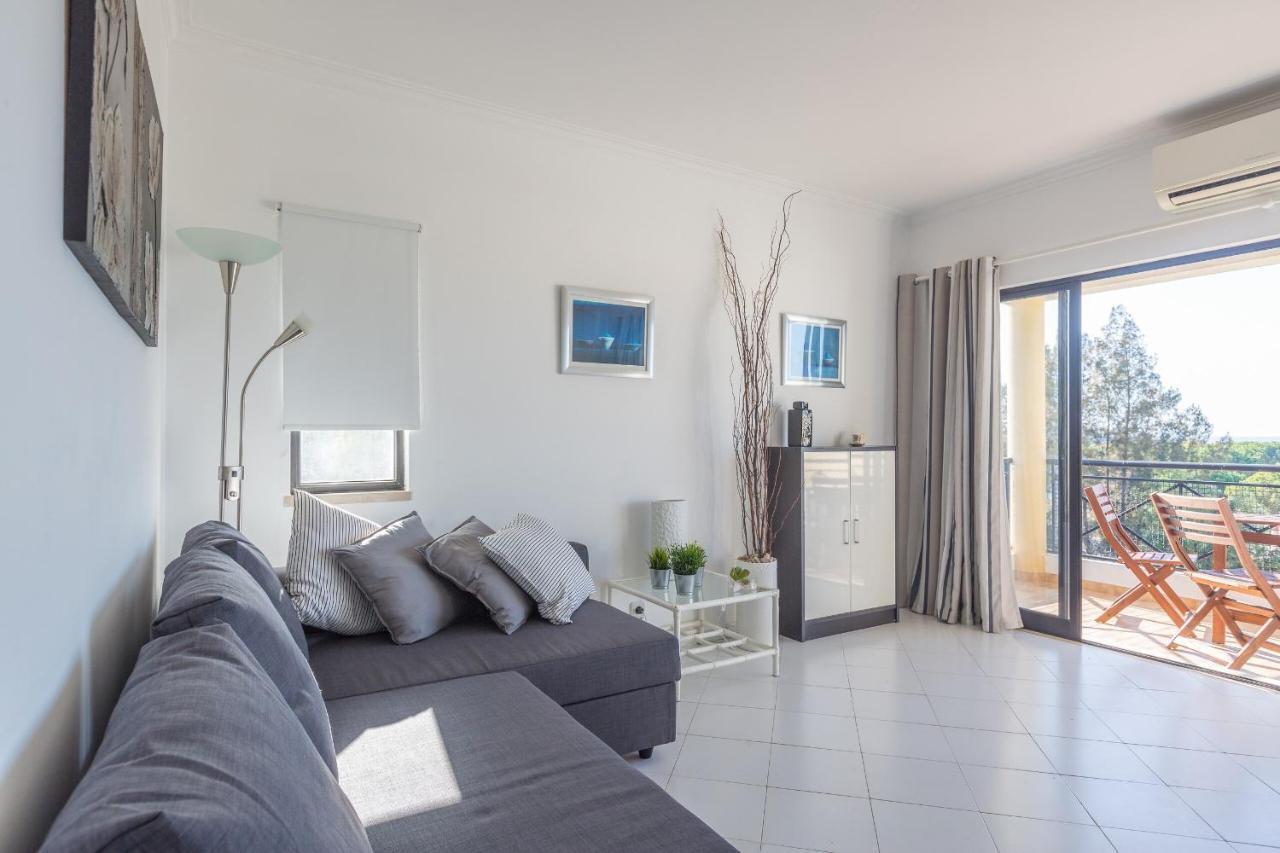 Modern Floor 60m2 - Balcony With Pool & Sea View - Apartamento Vilamoura