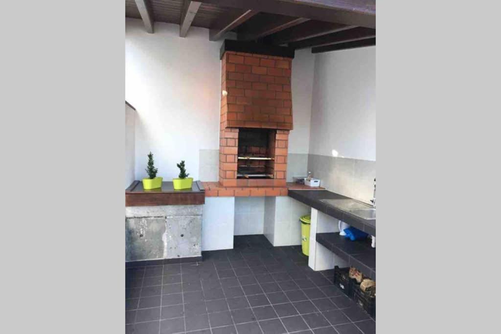 Summer House With Bbq And Garden * Horta (Azores)