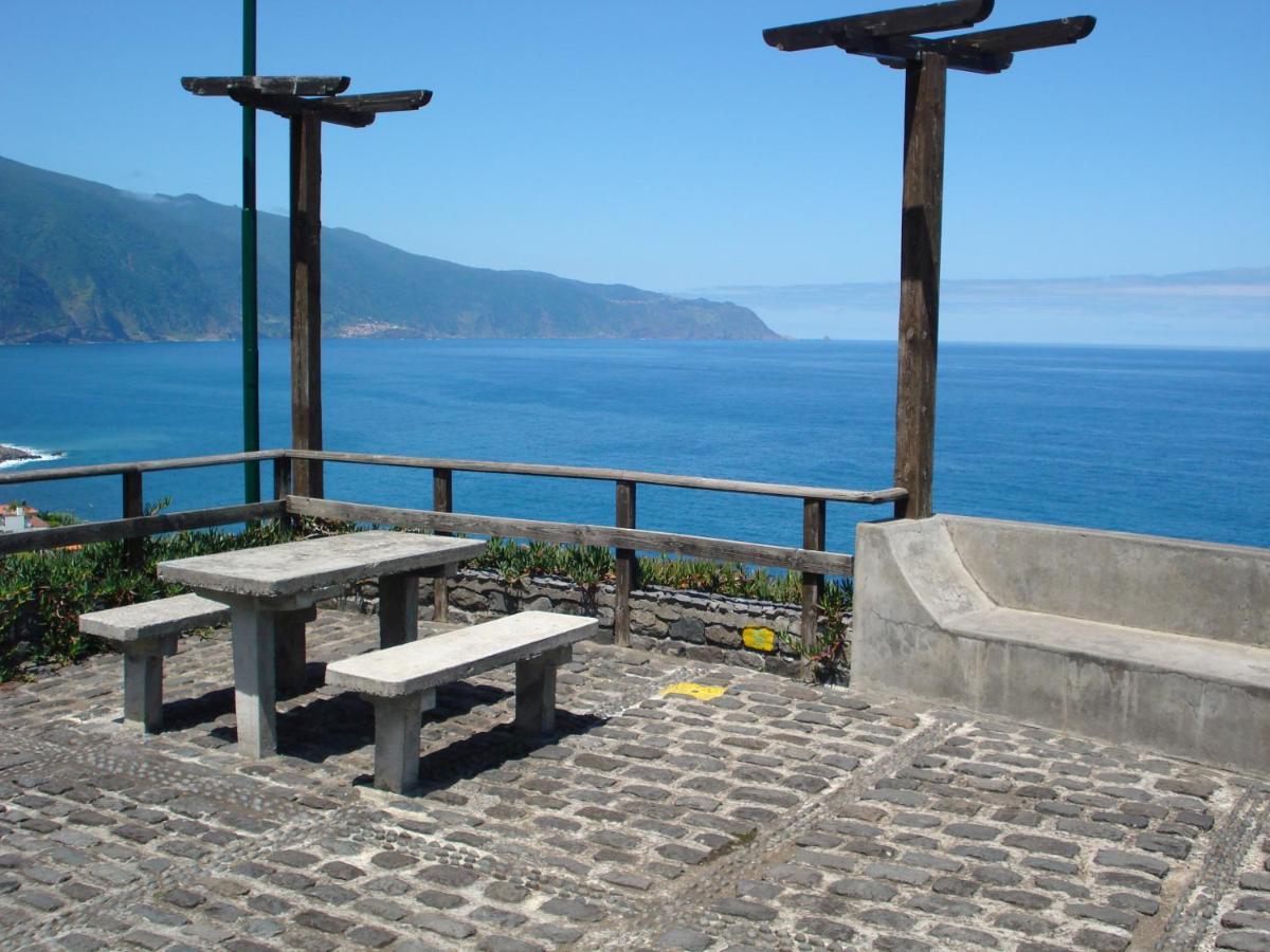 Quinze - Luxurious 3 Bedroom With Private Pool And Games & Amazing Views * Ponta Delgada (Madeira)